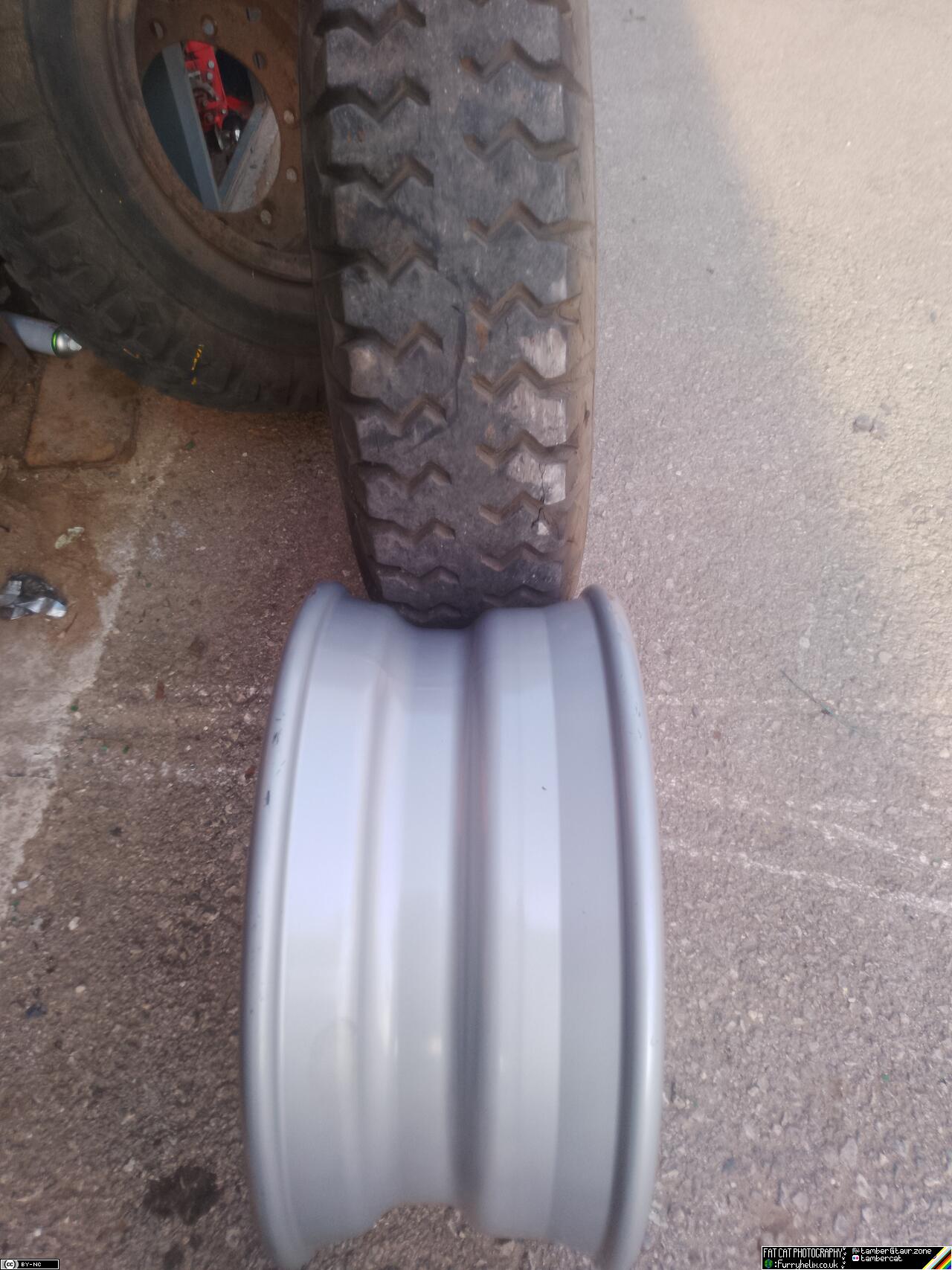 Comparing the 9.00-20 tyre against the modern wheel-rim, which is about an inch wider