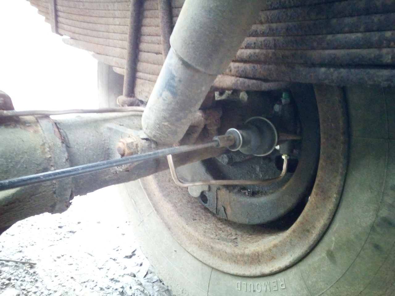 Nearside rear brake pipe now remade with neater bends.
